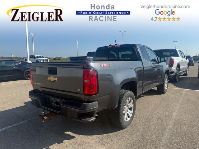 2016 Chevrolet Colorado LT photo 2