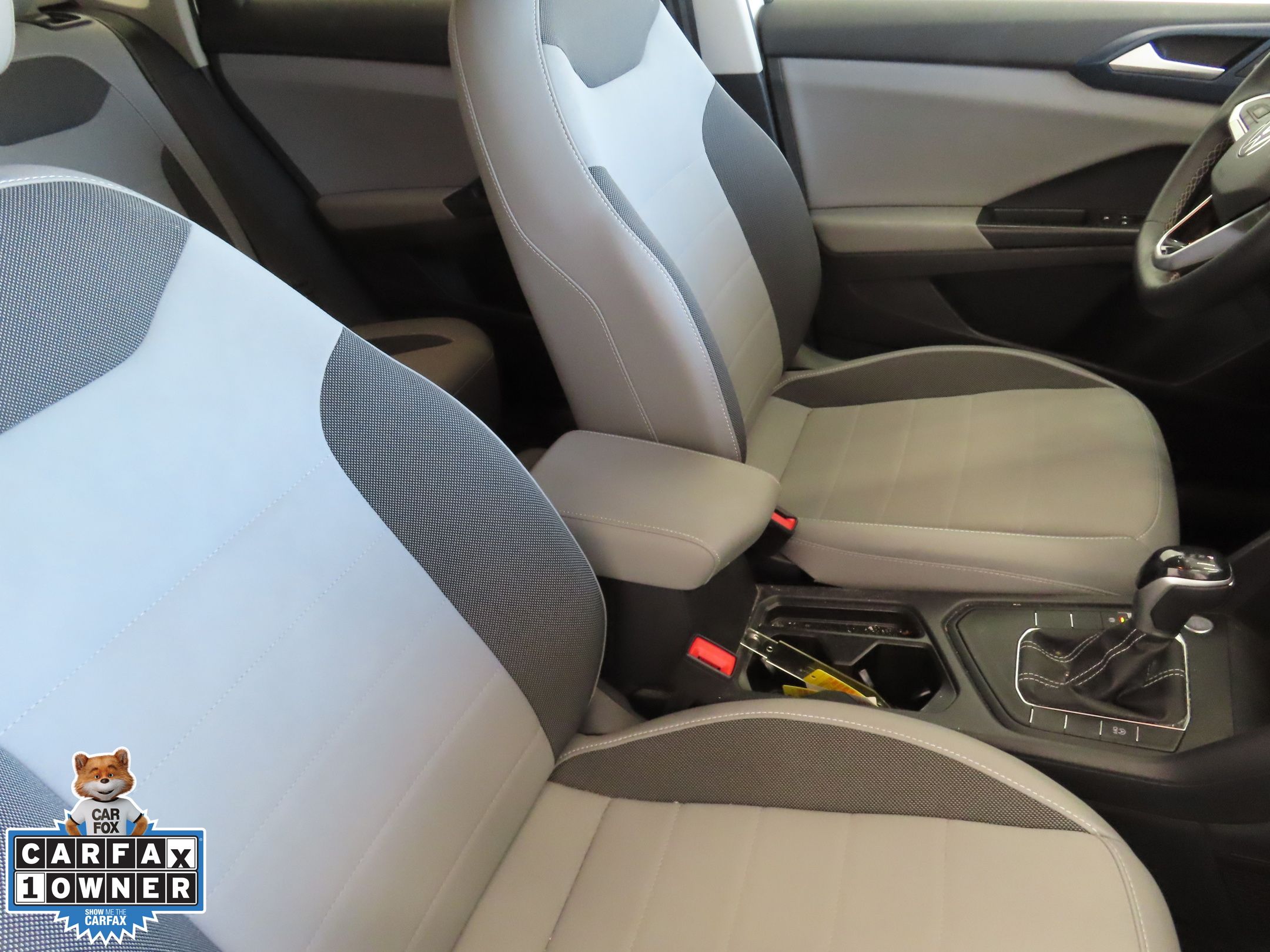 2022 Volkswagen Taos SE photo 23
