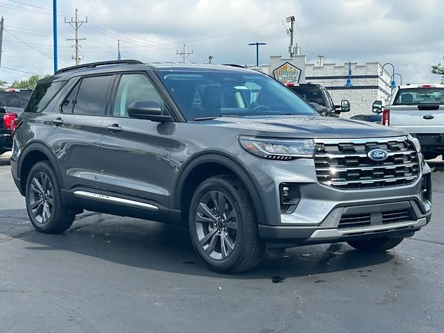 2025 Ford Explorer photo 19