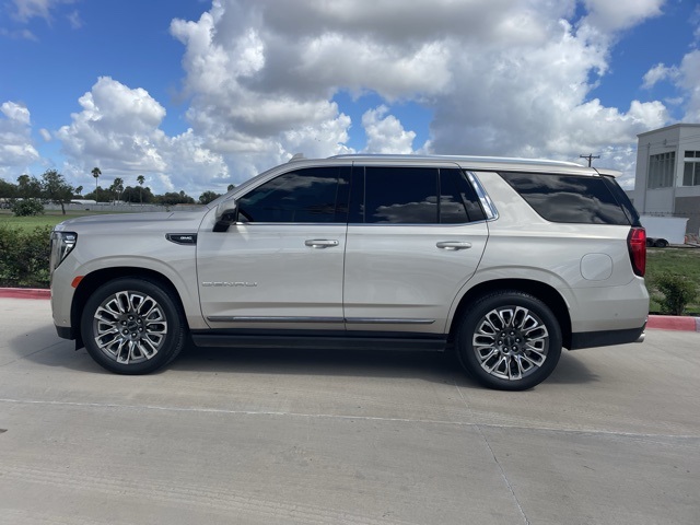 2023 Gmc Yukon Denali Ultimate photo 2