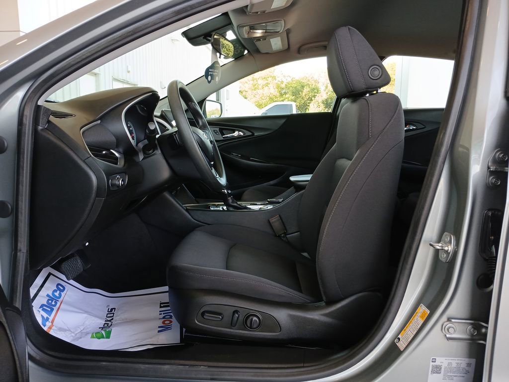 2024 Chevrolet Malibu 1LT photo 19