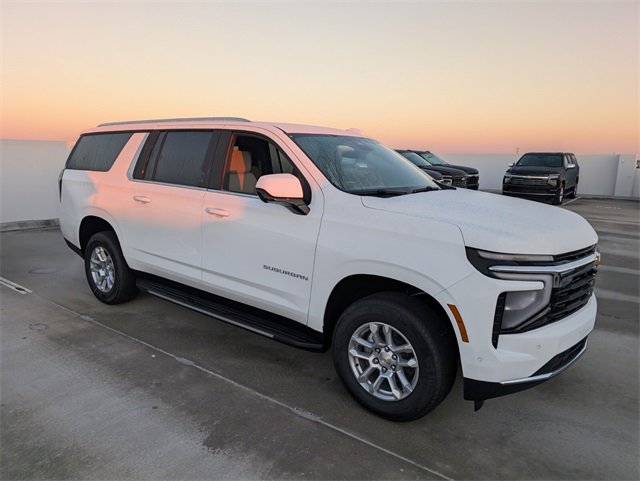 2026 Chevrolet Suburban LS photo 2