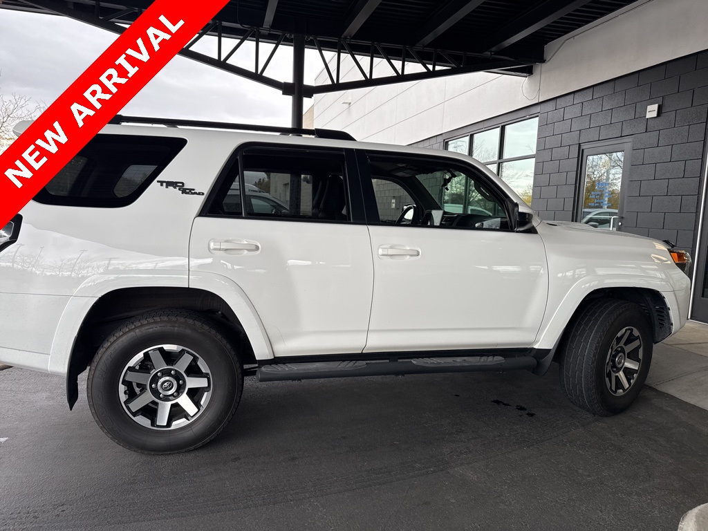 2019 Toyota 4Runner TRD Off-Road photo 4