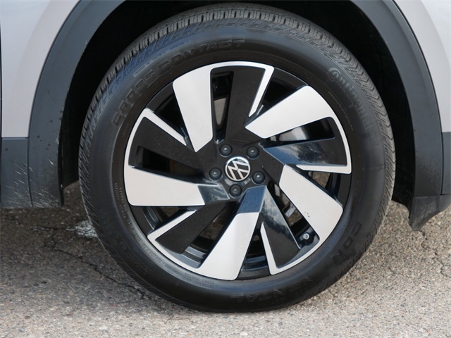 2024 Volkswagen Atlas Cross Sport SE Technology photo 8