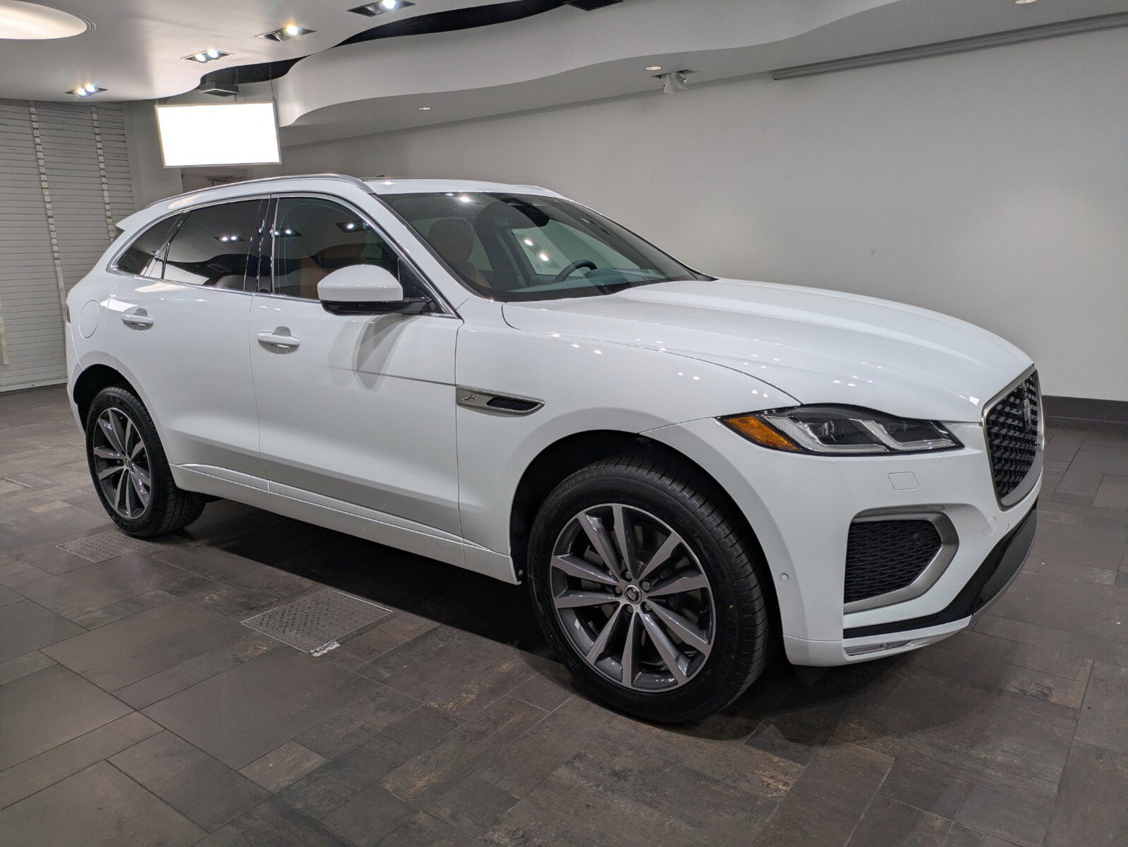 2026 Jaguar F-PACE P250 R-Dynamic S photo 28