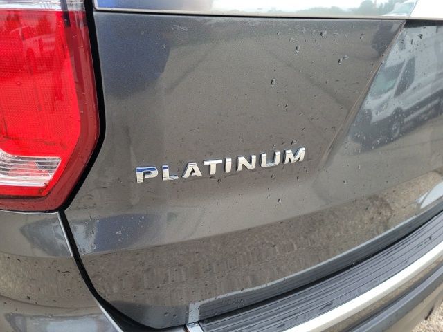 2018 Ford Explorer Platinum photo 22