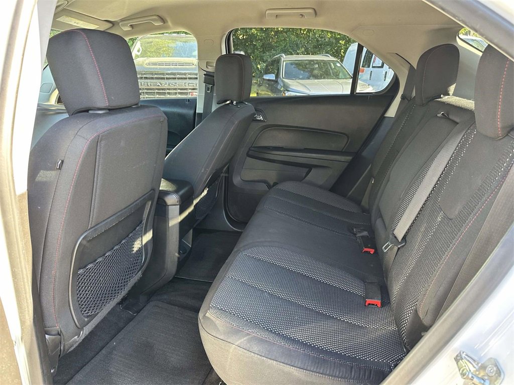 2016 Chevrolet Equinox LT photo 3