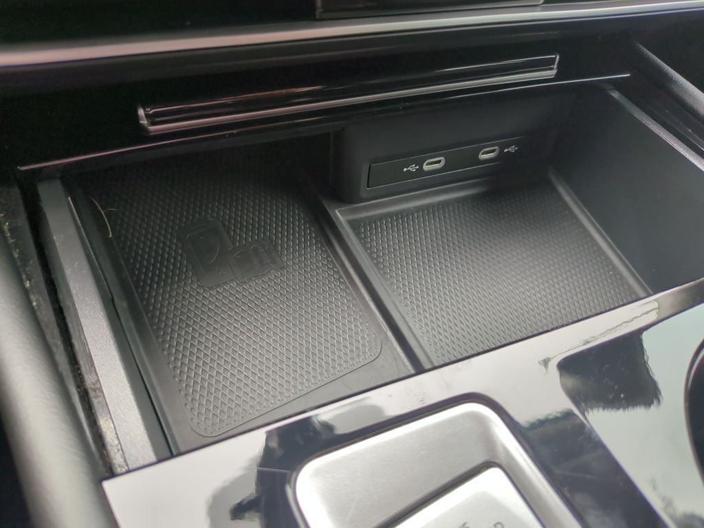 2024 Volkswagen Atlas SE Technology photo 18