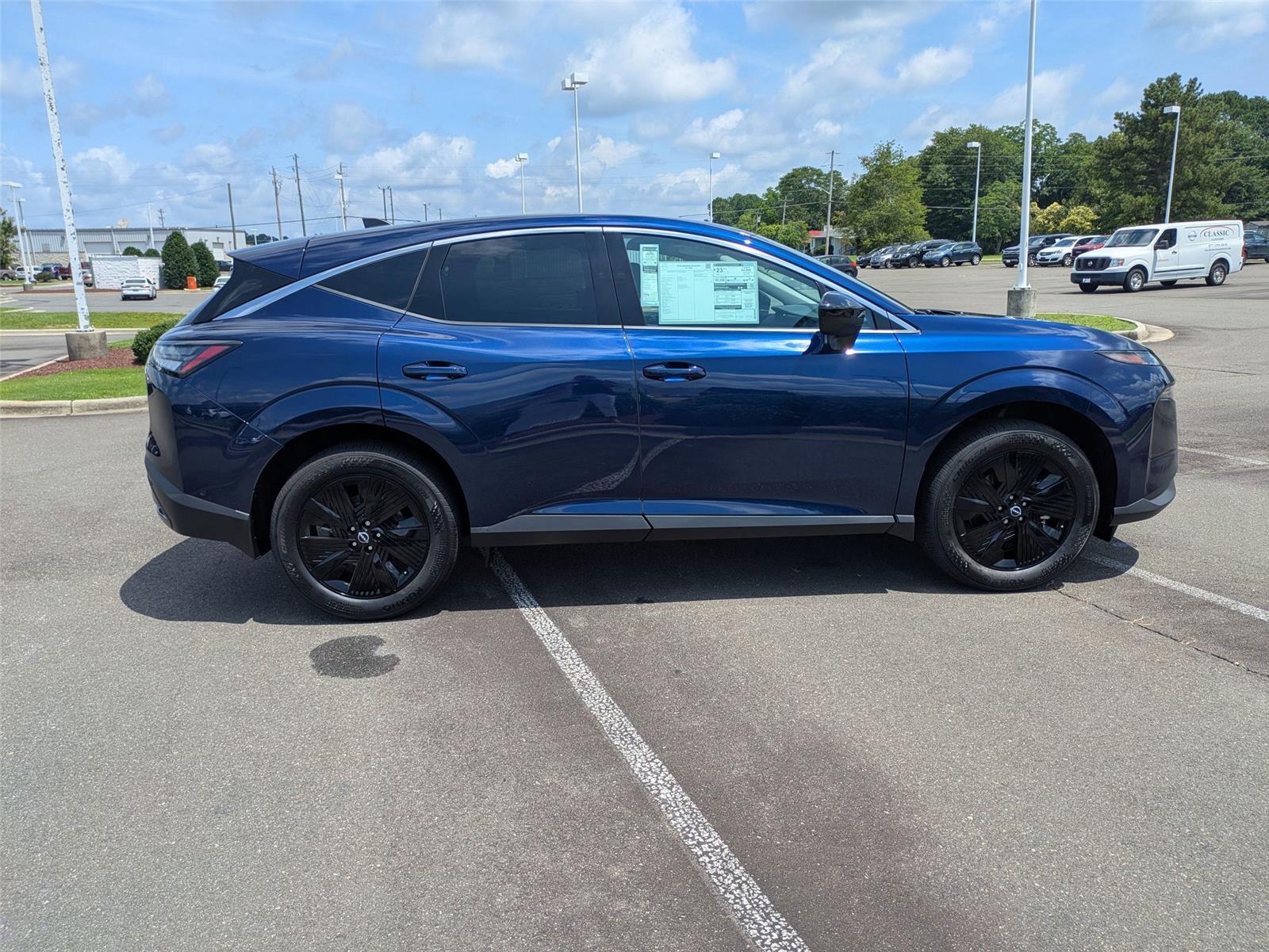 2025 Nissan Murano SV photo 2