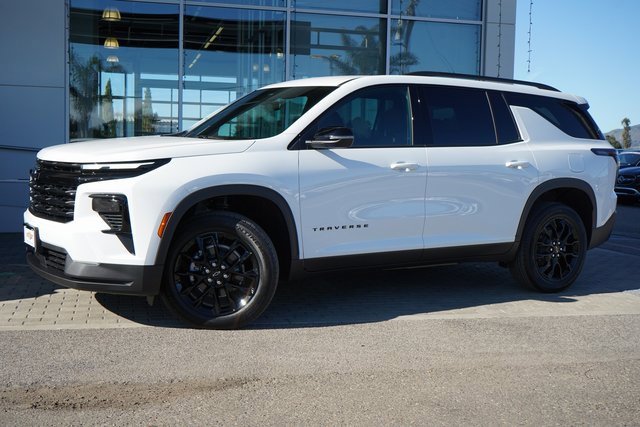 2026 Chevrolet Traverse photo 3