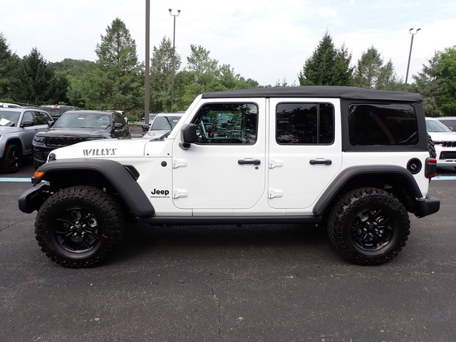 2025 Jeep Wrangler Willys photo 2