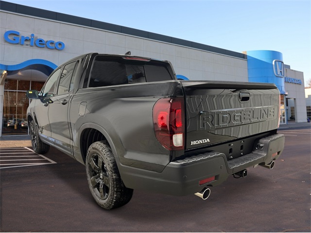 2026 Honda Ridgeline Black Edition photo 3