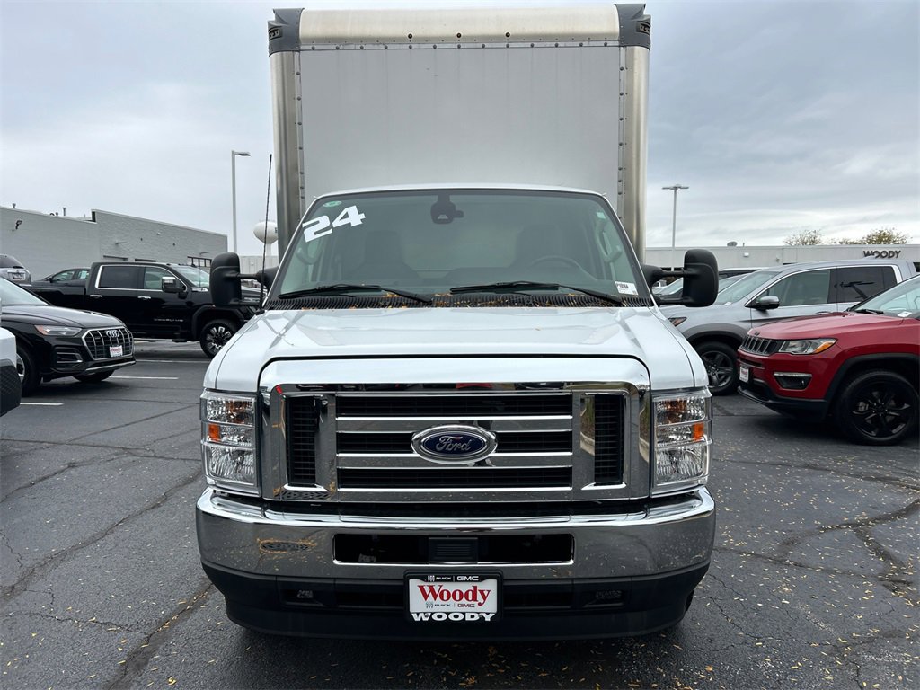 2024 FORD E-450 - Image 2