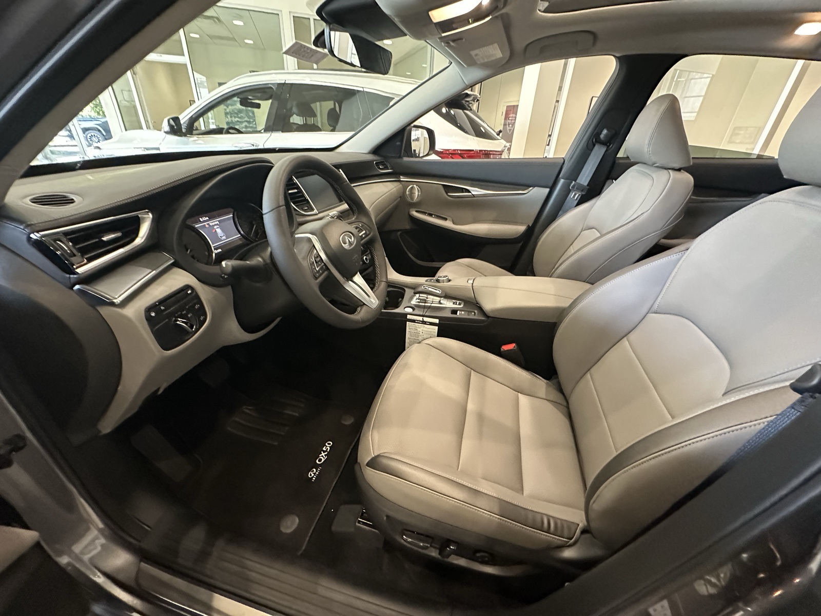 2025 Infiniti QX50 Luxe AWD photo 13