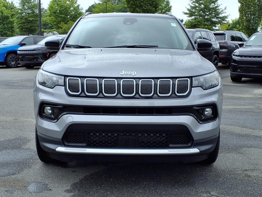 2022 Jeep Compass Limited photo 2