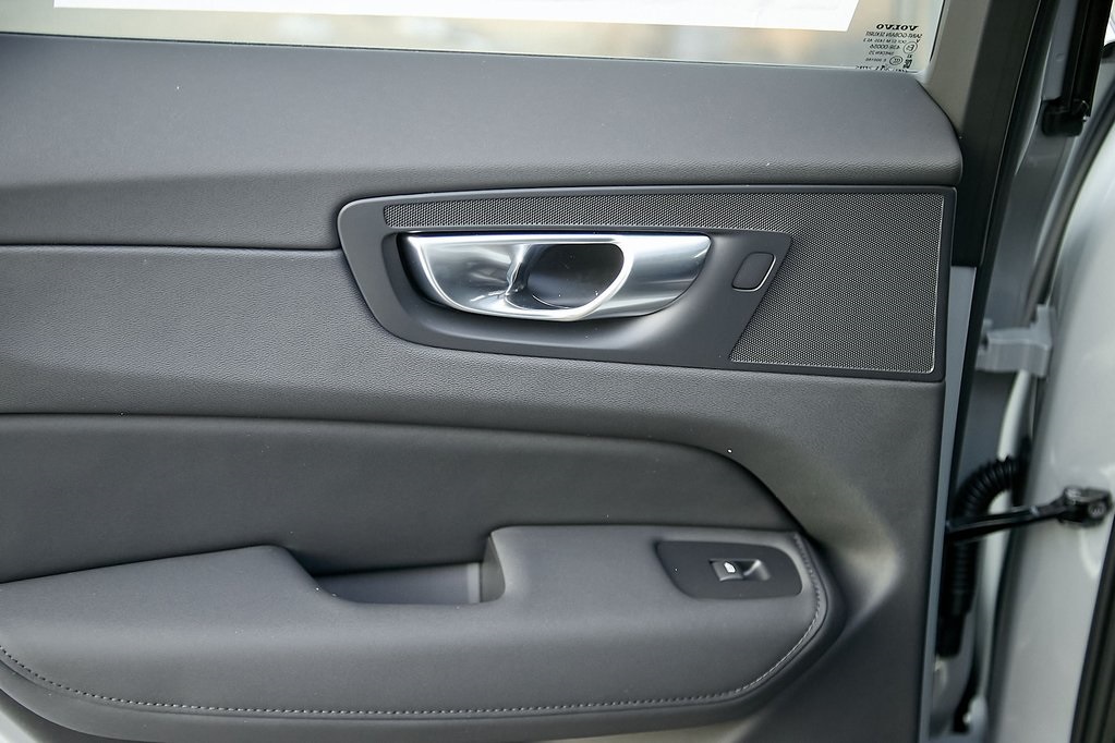 2026 VOLVO XC60 - Image 20