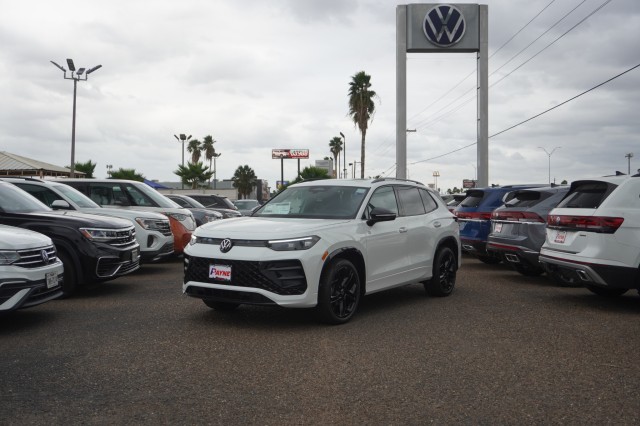 2026 Volkswagen Tiguan SE R-LINE BLACK's photo