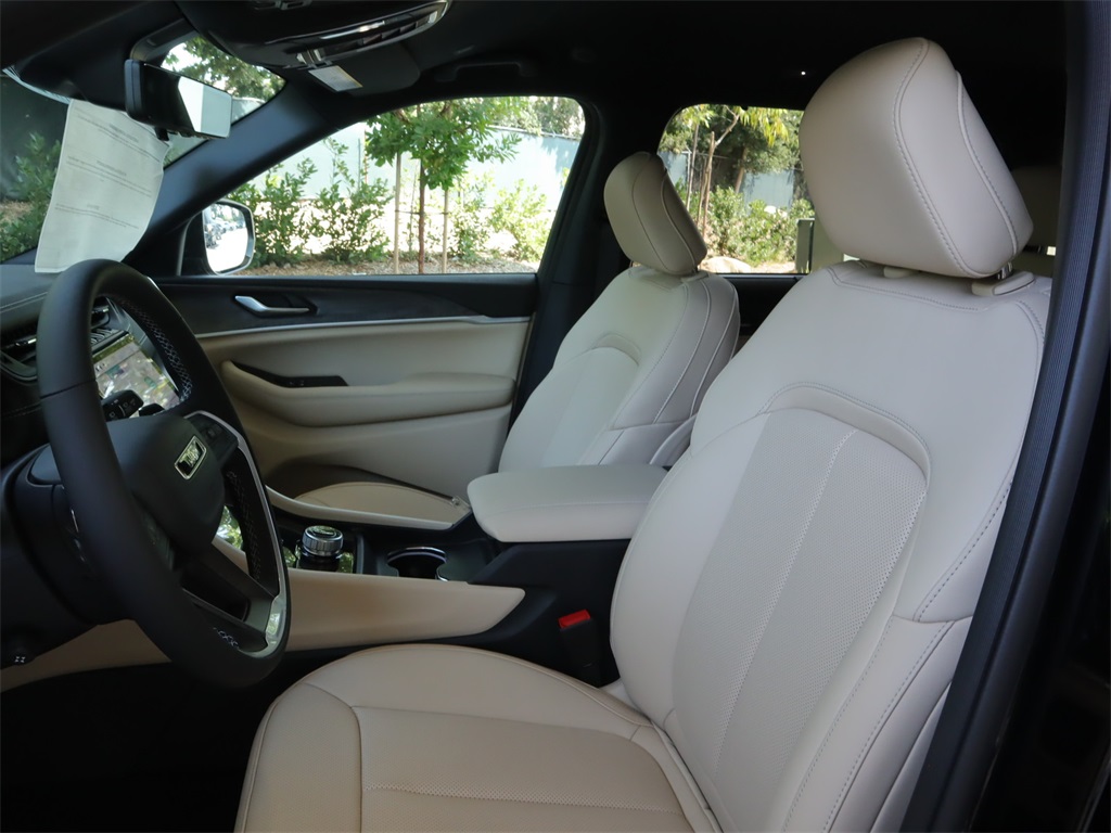 2023 Jeep Grand Cherokee Limited photo 17