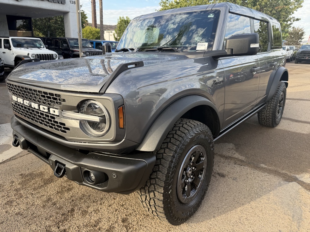 Used 2022 Gray Ford Badlands image 40