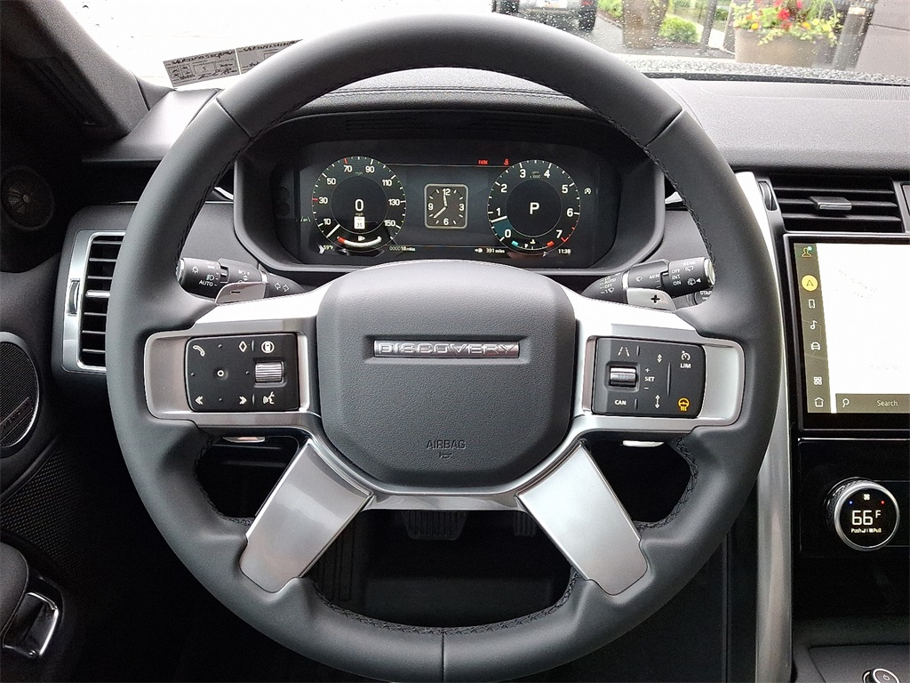 2025 Land Rover Discovery S photo 12