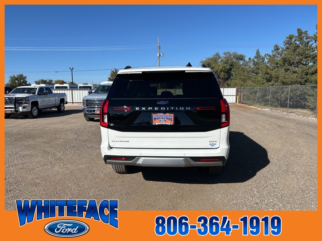 2025 Ford Expedition Platinum MAX photo 4