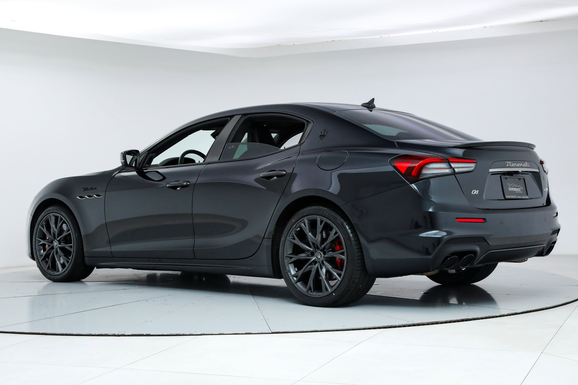 2022 Maserati Ghibli Modena Q4 photo 3