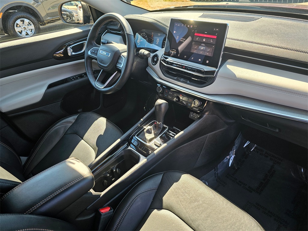 2022 Jeep Compass Limited photo 11
