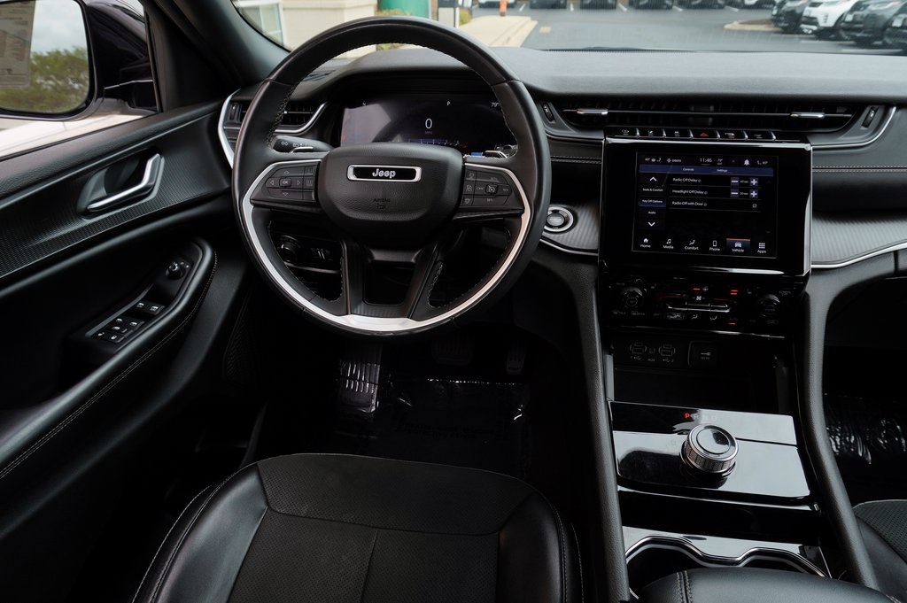 2023 Jeep Grand Cherokee Altitude photo 12