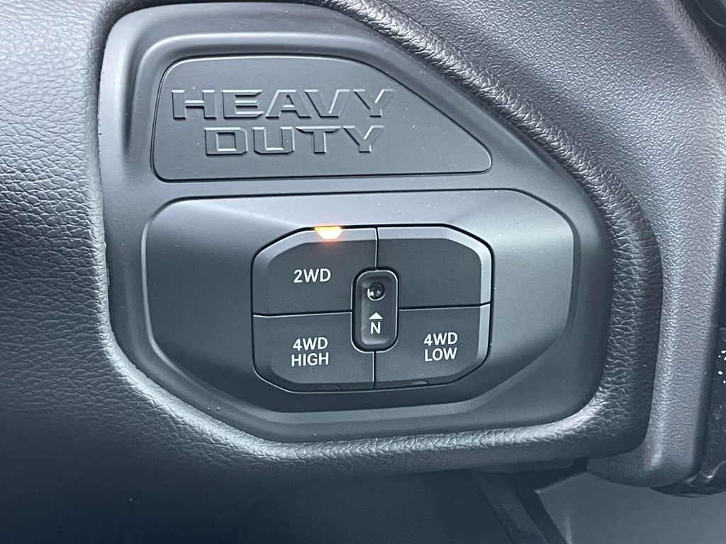 2025 Ram 2500 Laramie photo 33