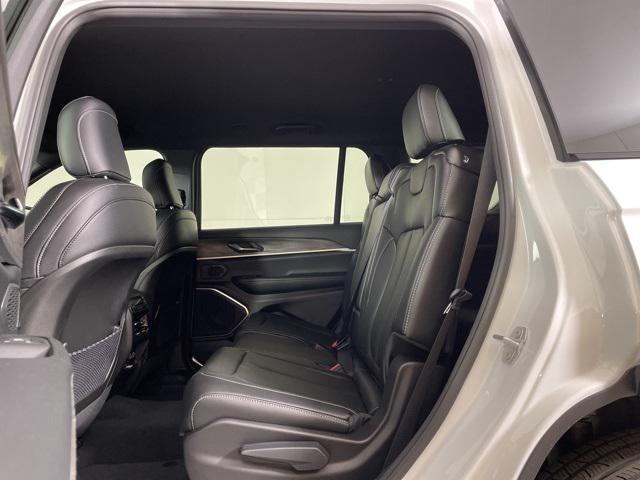 2025 Jeep Grand Cherokee Limited photo 39