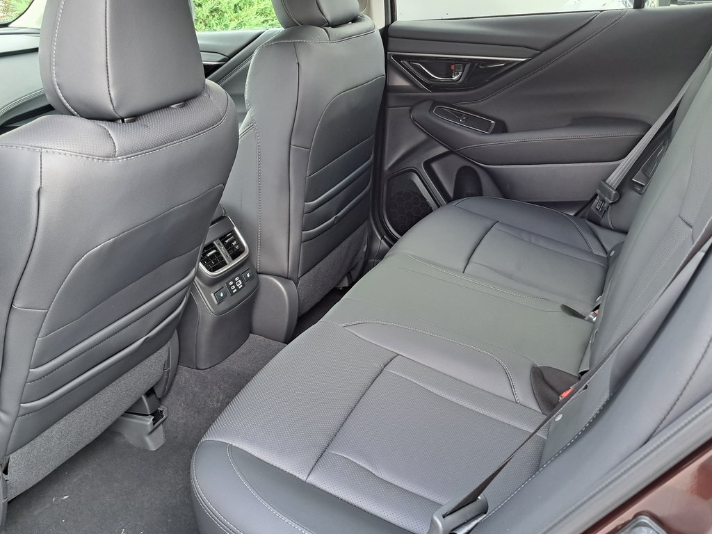 2025 Subaru Outback Limited XT photo 13