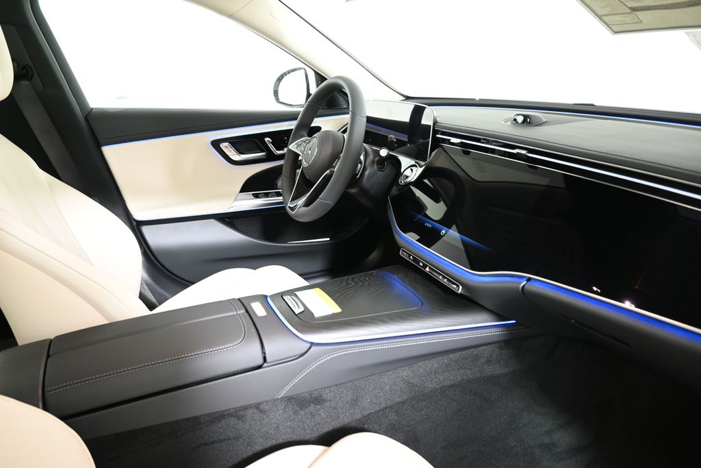 2025 Mercedes Benz E 450 photo 18