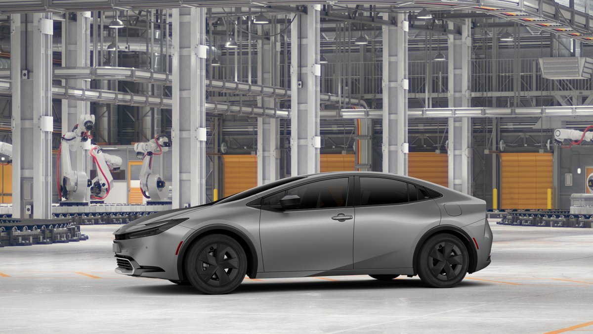 2026 Toyota Prius Plug-in Hybrid SE photo 3