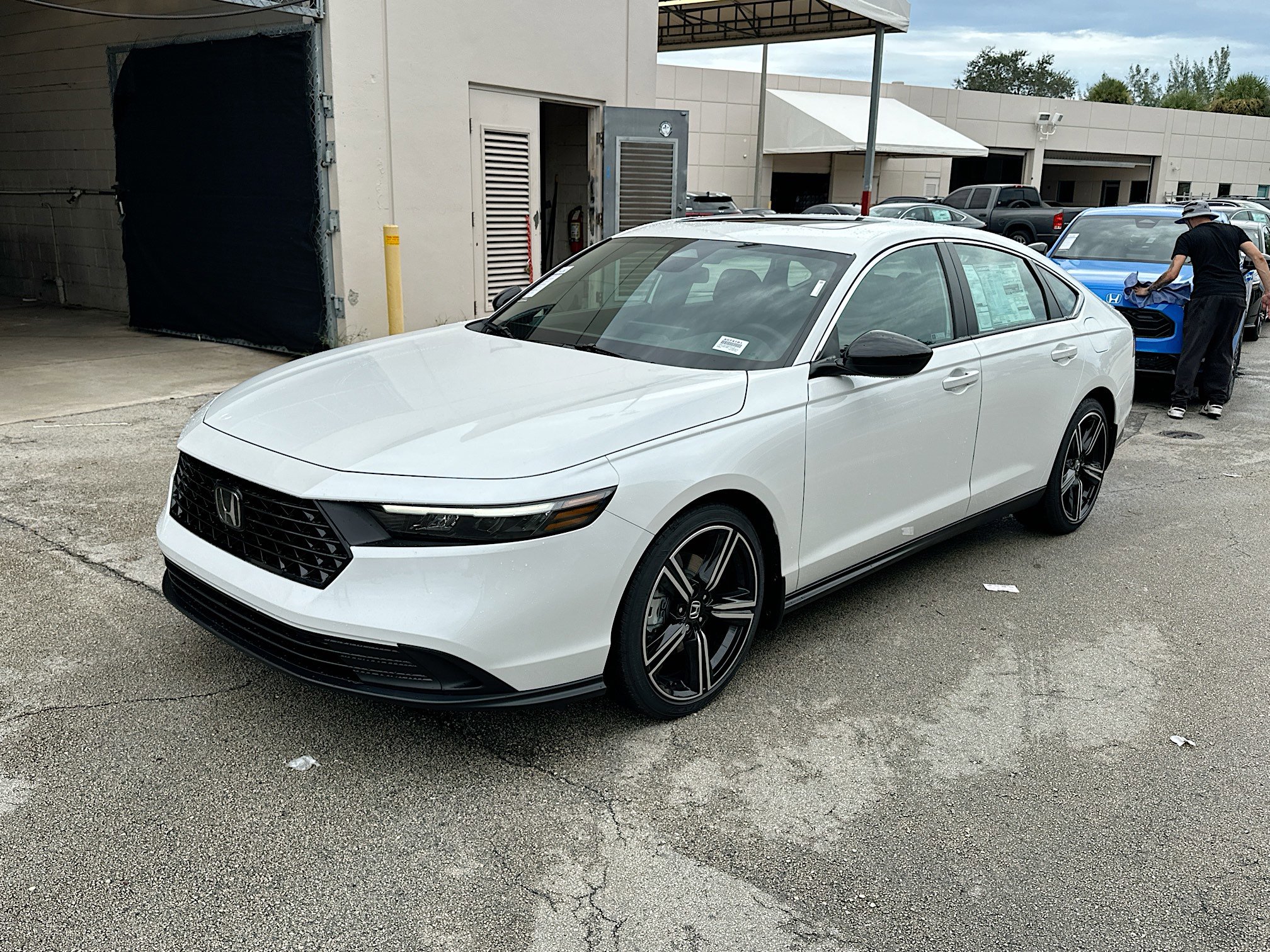 2025 Honda Accord Hybrid Sport photo 2