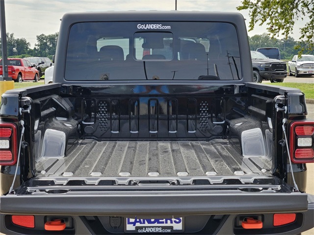 2025 Jeep Gladiator Mojave photo 6