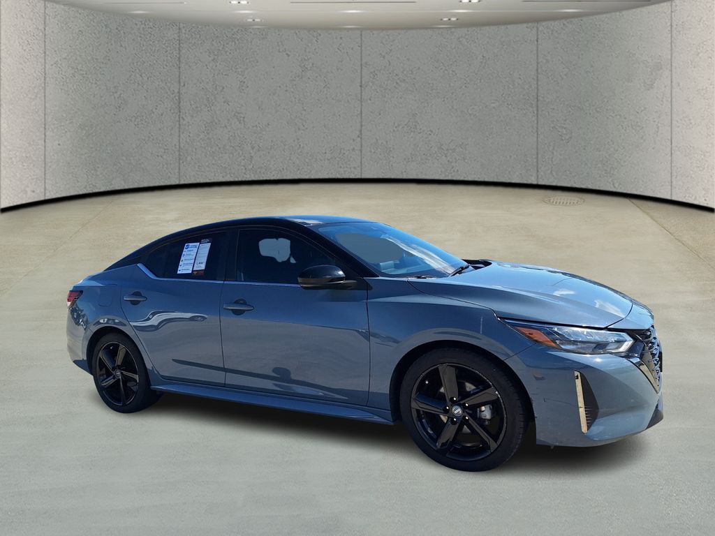 2024 Nissan Sentra SR photo 3