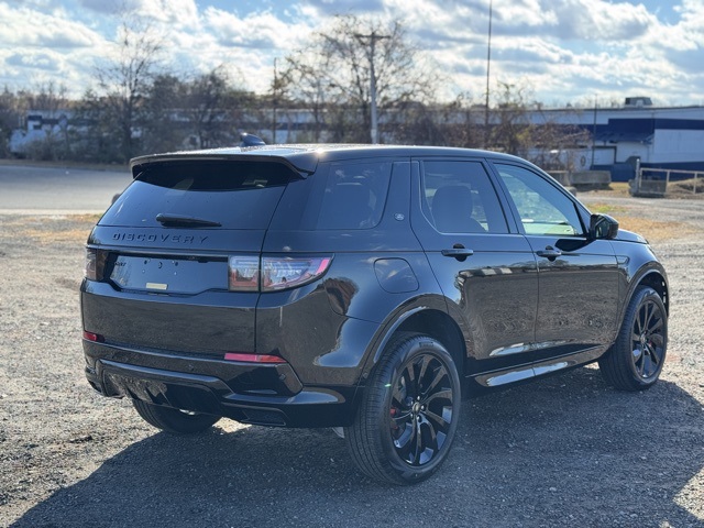 2025 Land Rover Discovery Sport Dynamic SE photo 2