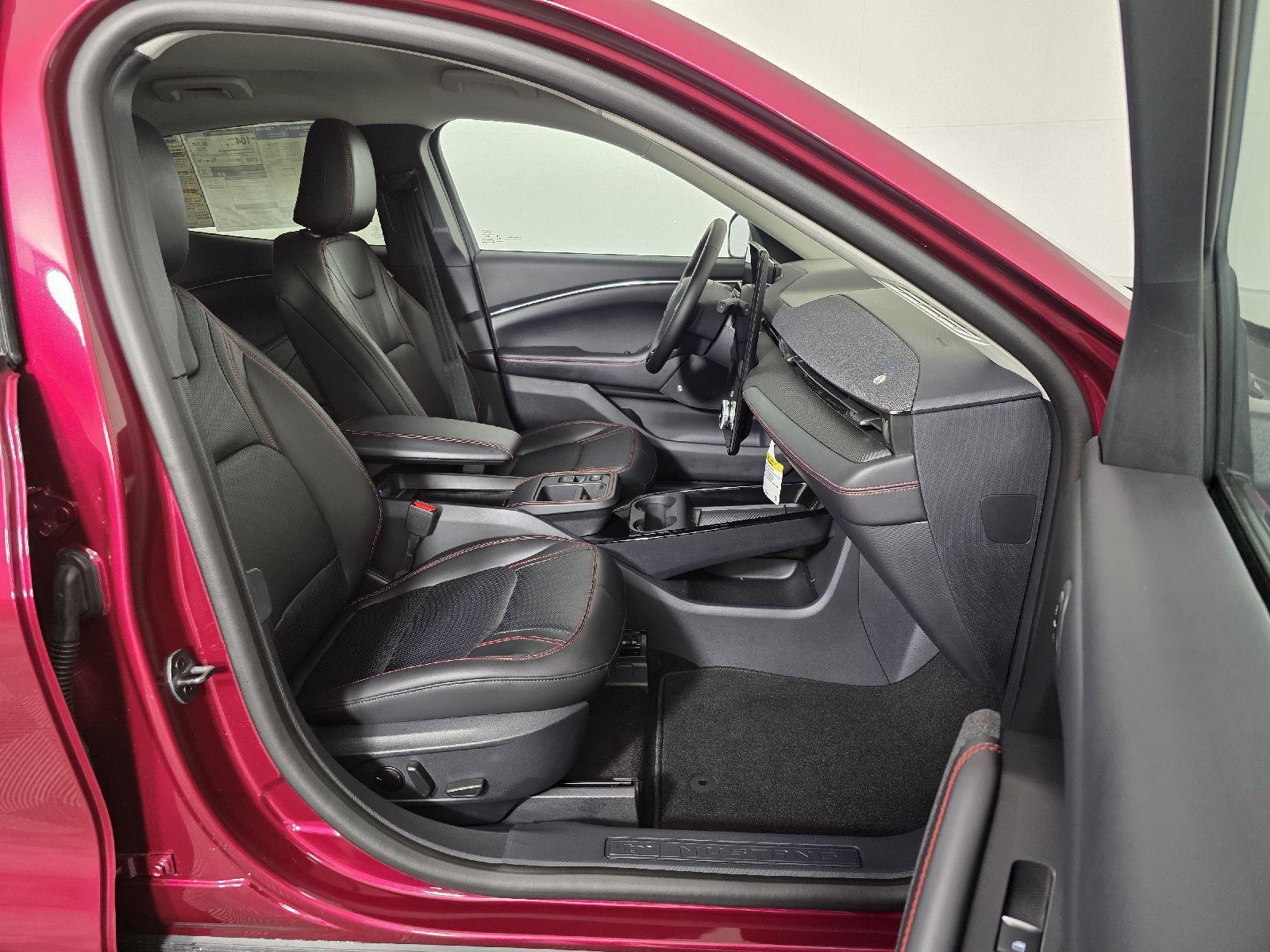2025 Ford Mustang Mach-E Premium photo 20