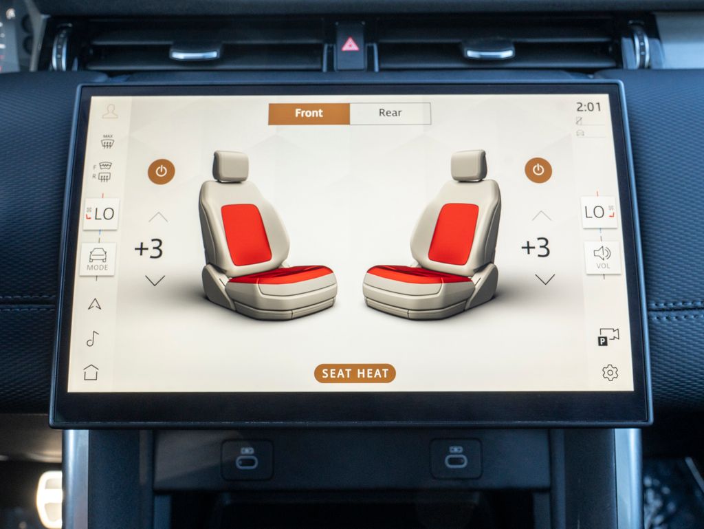 2025 Land Rover Discovery Sport SE photo 24