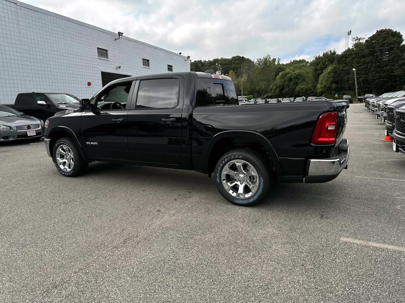 2025 Ram 1500 Big Horn photo 3
