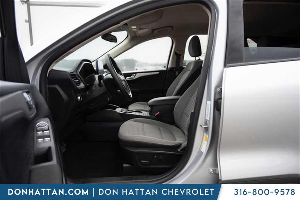 2020 Ford Escape SE photo 4