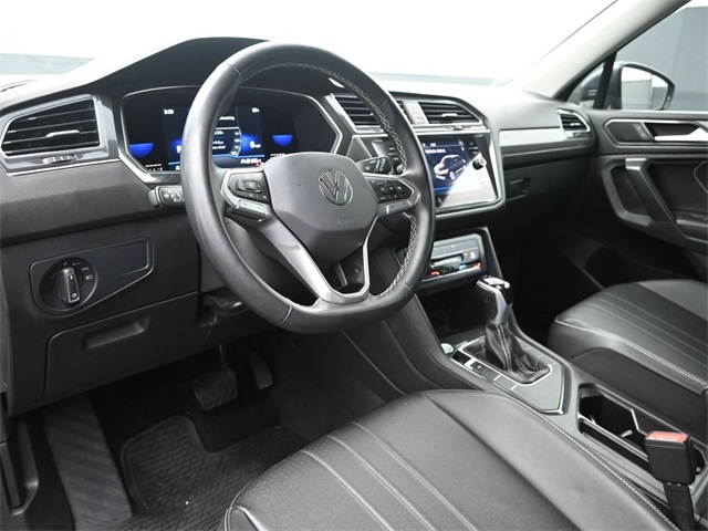 2022 Volkswagen Tiguan SE photo 7