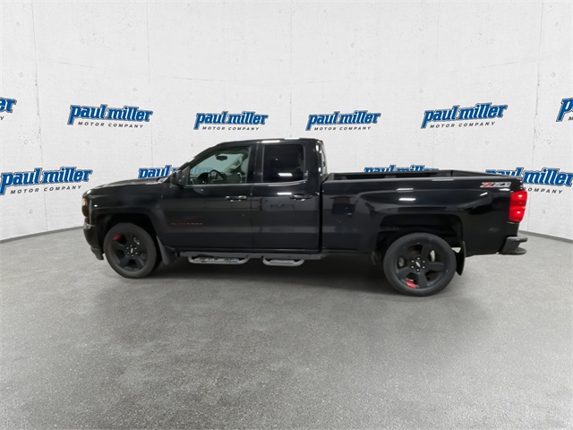 2017 Chevrolet Silverado 1500 LT photo 4