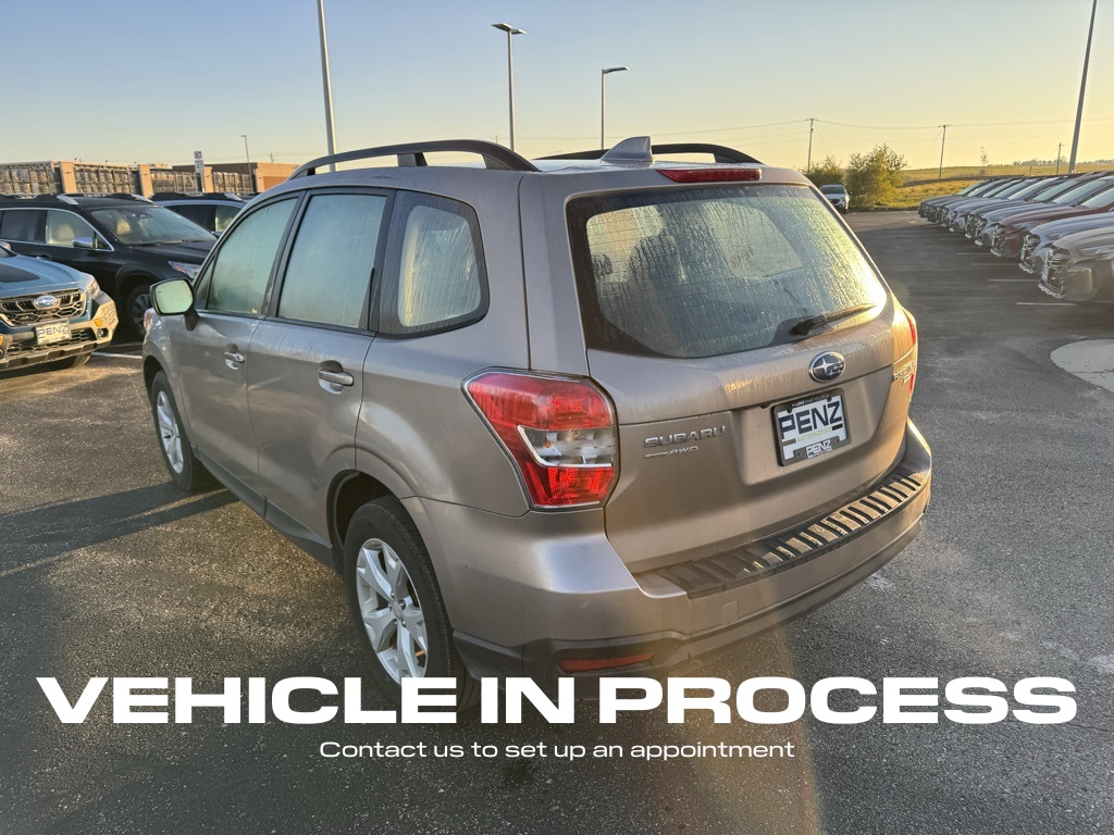2016 Subaru Forester 2.5i photo 2