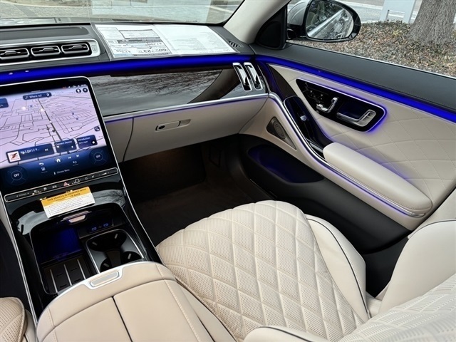 2024 Mercedes Benz S 580e 4MATIC photo 14