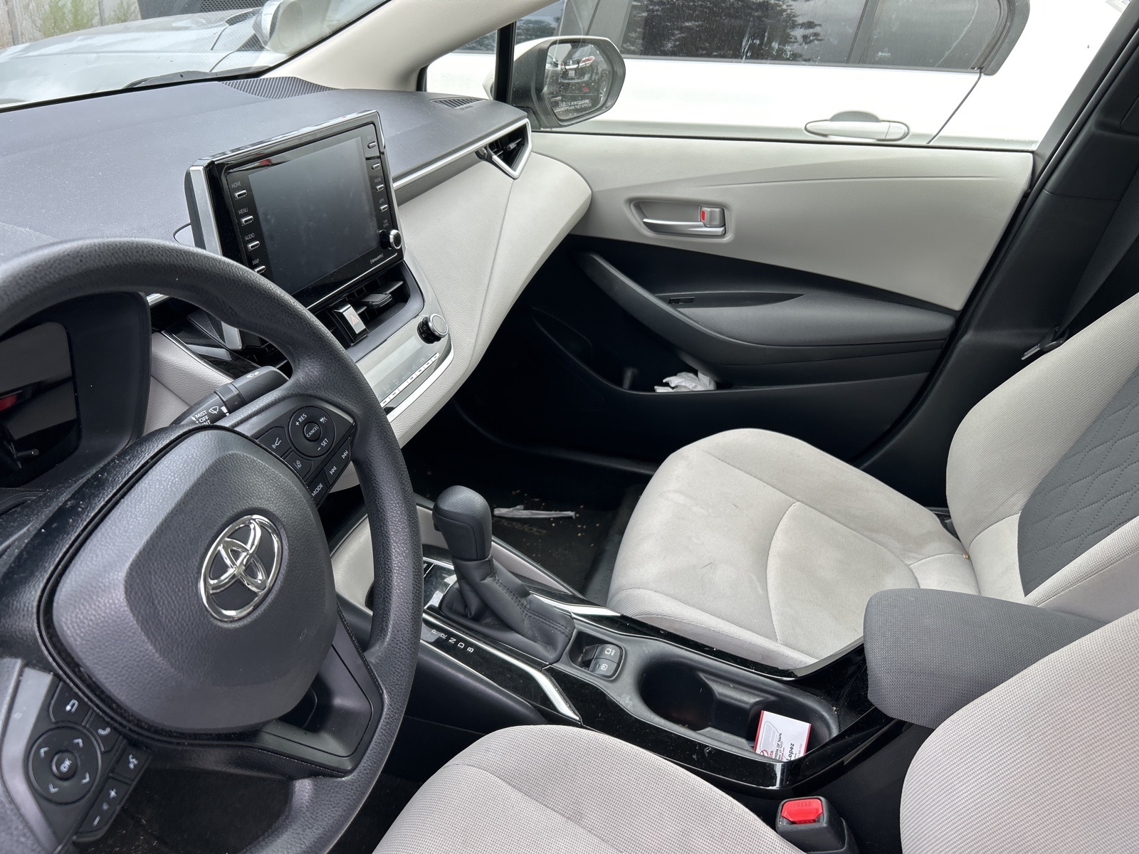 2021 Toyota Corolla Hybrid LE photo 6