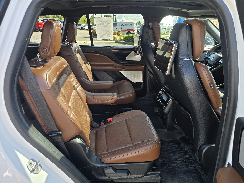 2021 Lincoln Aviator Grand Touring photo 11