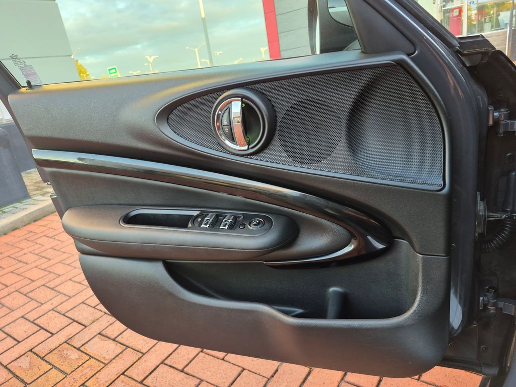 2019 Mini Cooper Base S ALL4 photo 11