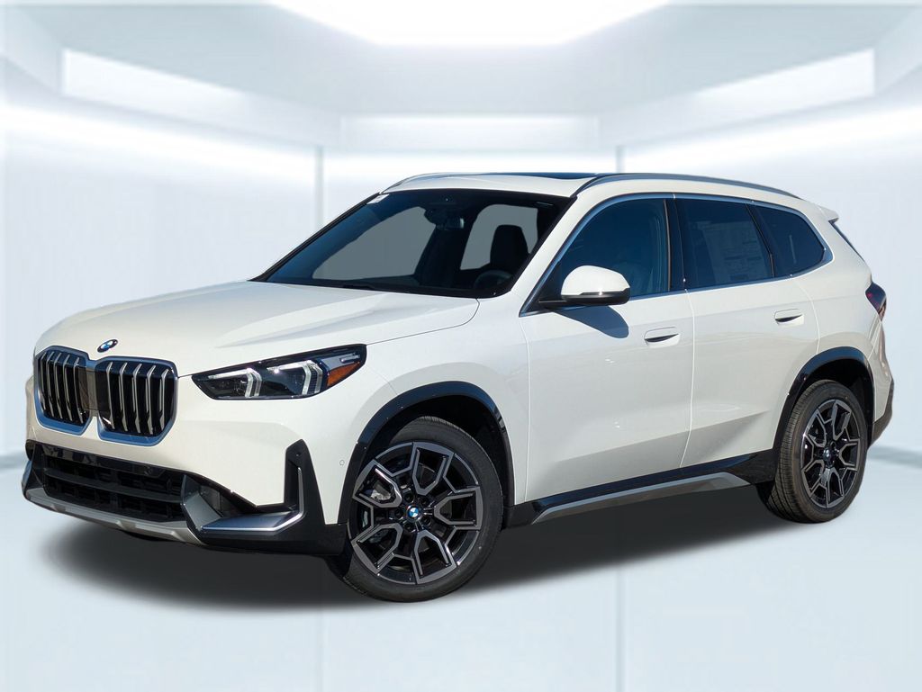 2026 BMW X1 28i's photo