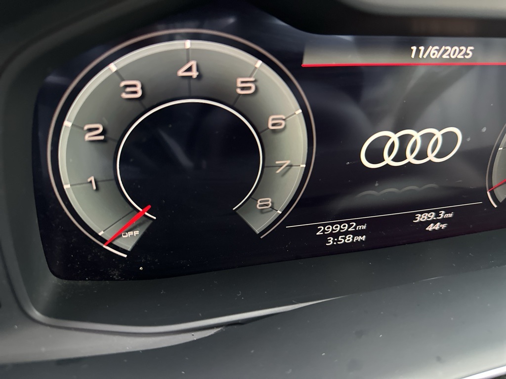 2023 Audi Q7 45 Premium photo 4